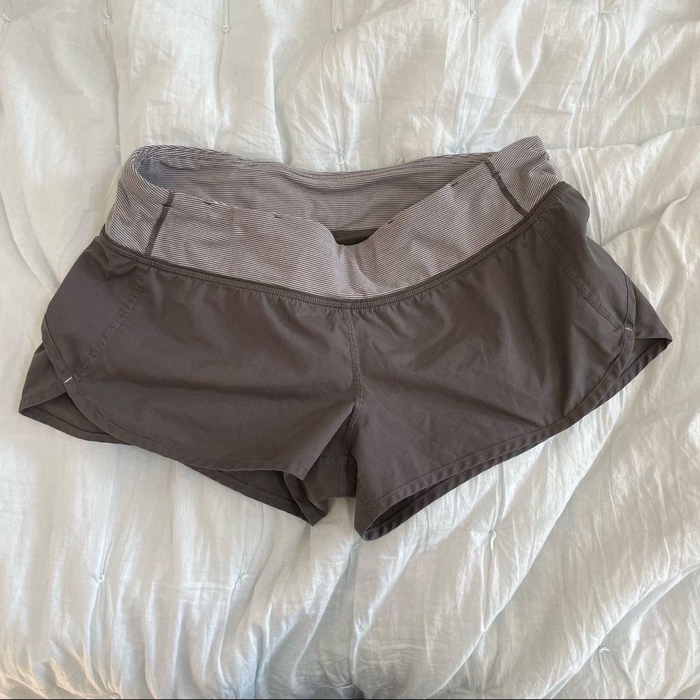 Lululemon Athletics Speed Shorts | Gray and Horizontal Waistband Stripe | Size 8